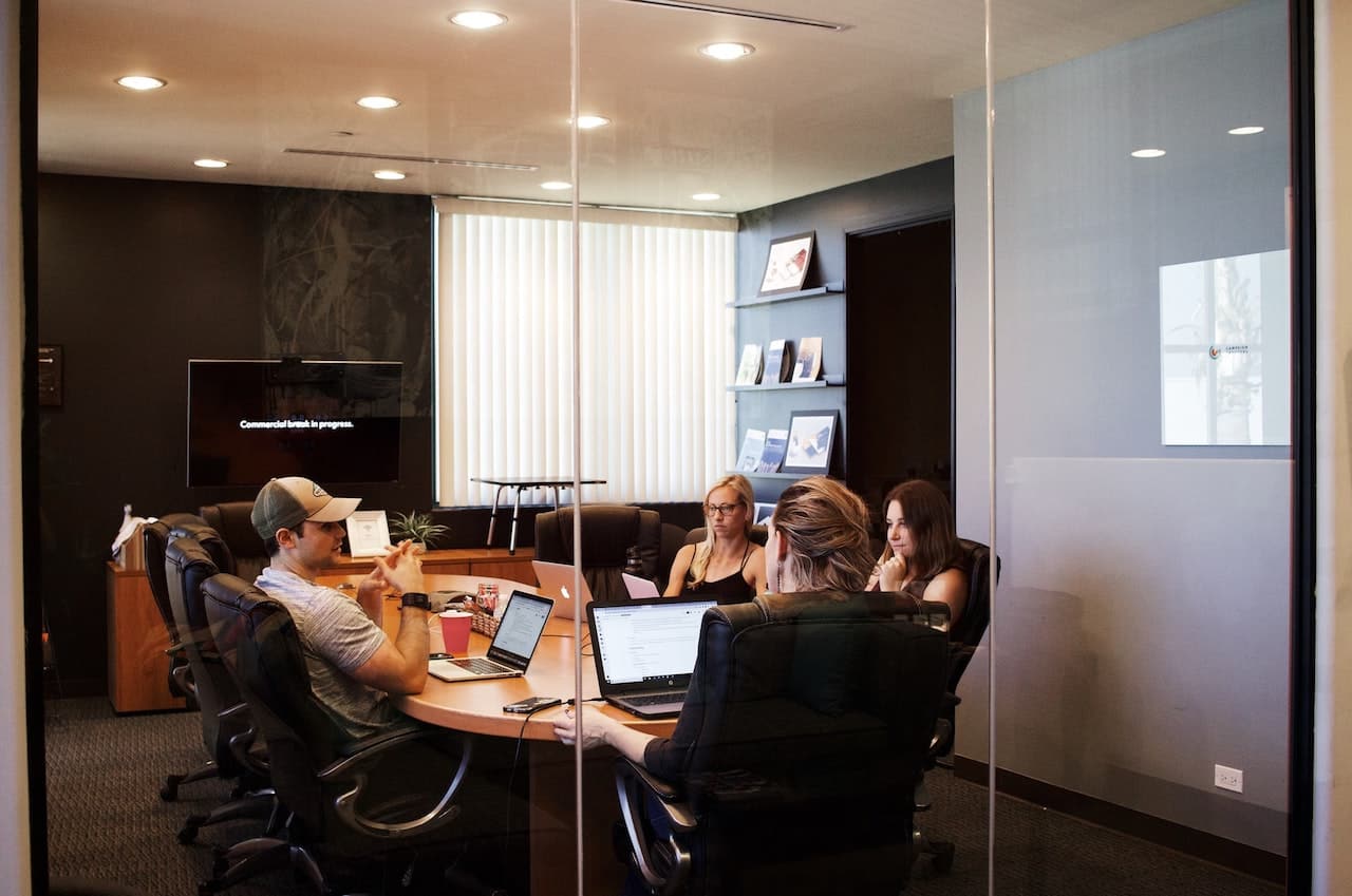 Team meeting to collaborate
