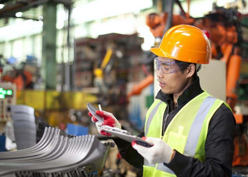 Office 365 enables better communication for manufacturers. 